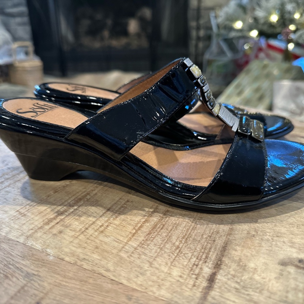 ⭐️⭐️ Sofft Anita Sandals 8M Wedge Slide Slip On Black Patent Leather Open Toe - Picture 5 of 10